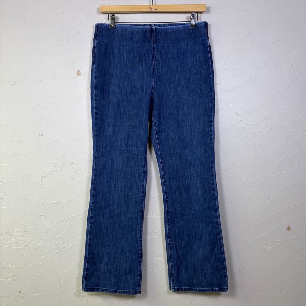 Soft Surroundings Pull On Jeans Womens Large Blue Denim Bootcut Stretch Comfort